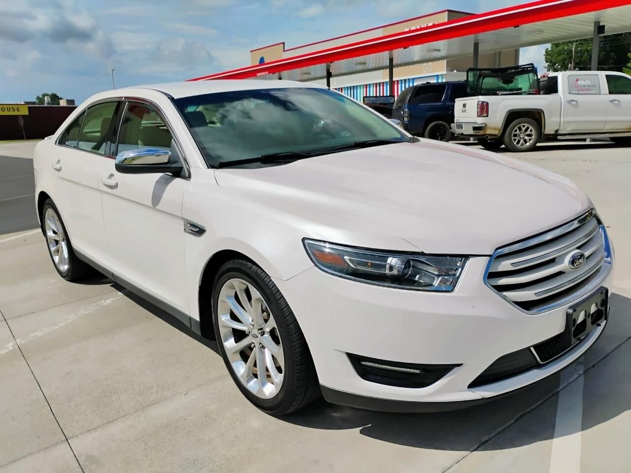 2018 FORD Taurus