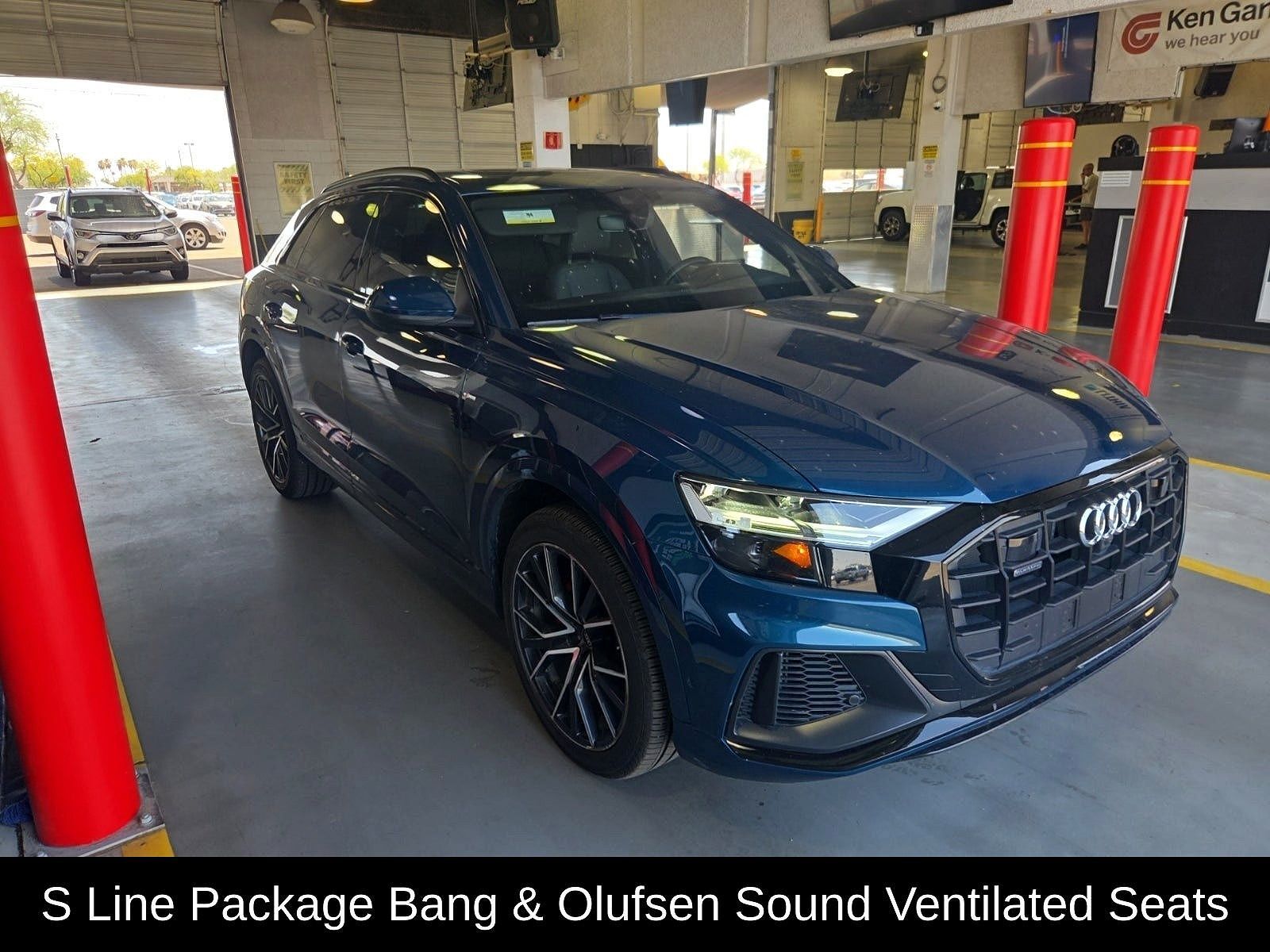 2022 AUDI Q8