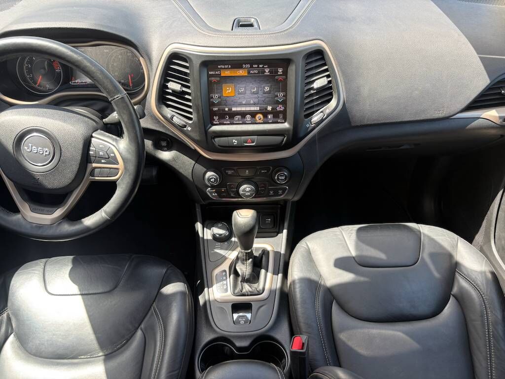 2018 JEEP Cherokee