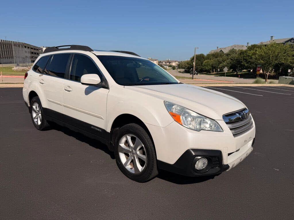 2013 SUBARU Outback