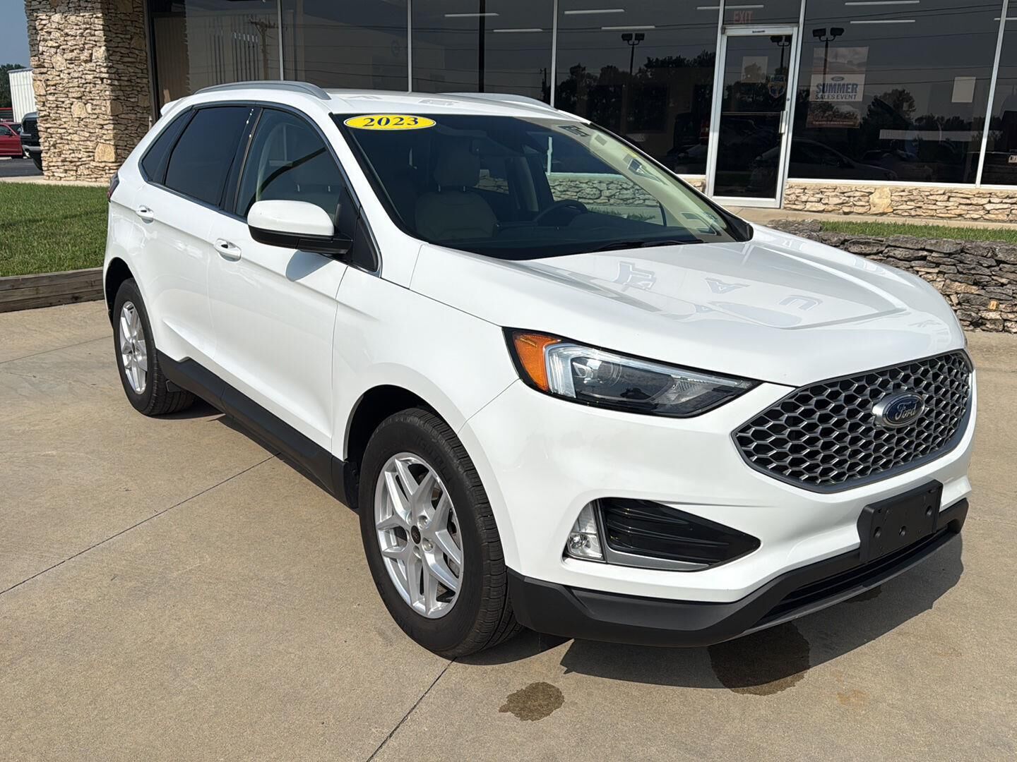 2023 FORD Edge