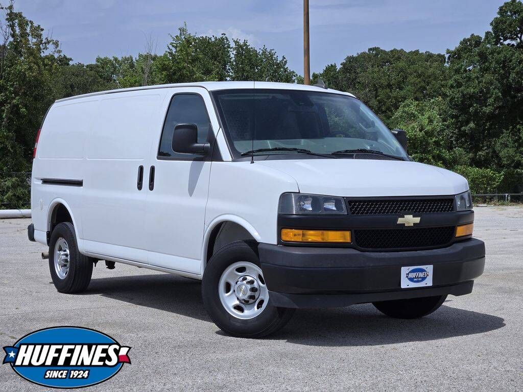 2021 CHEVROLET Express