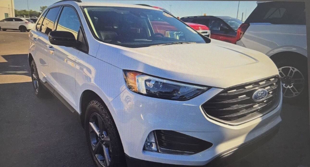 2023 FORD Edge