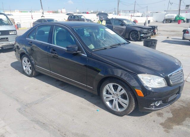2011 MERCEDES-BENZ C-Class