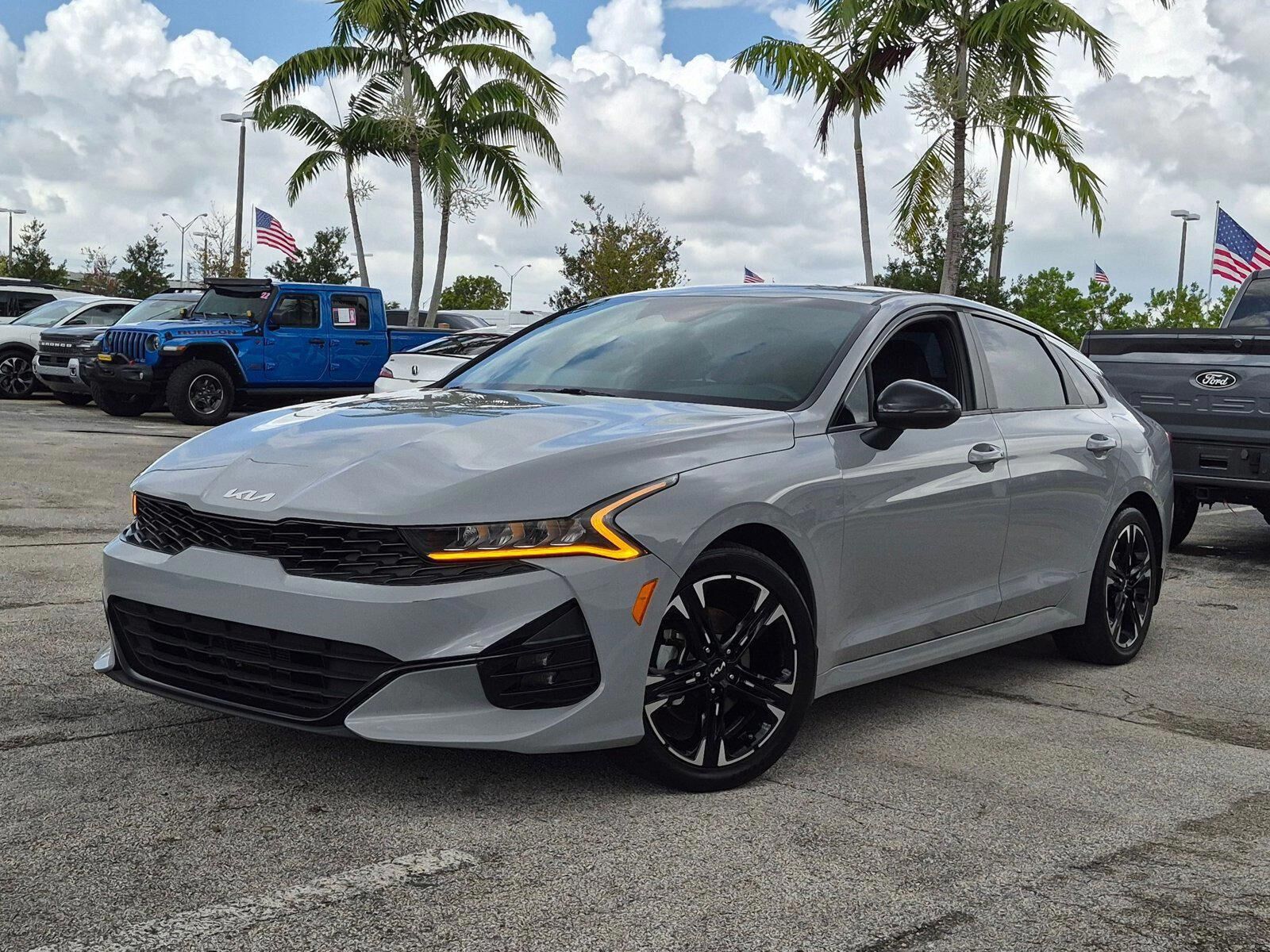 2022 KIA K5
