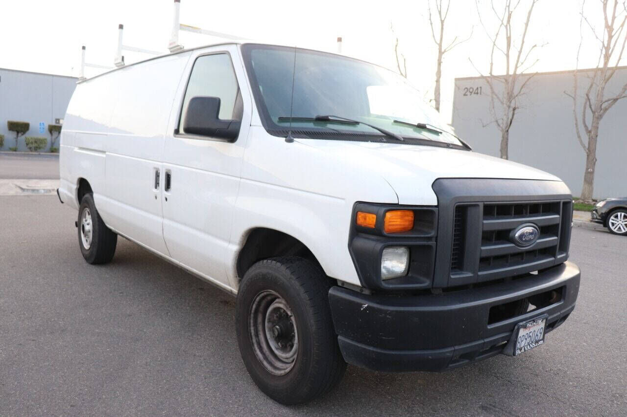 2009 FORD E-350