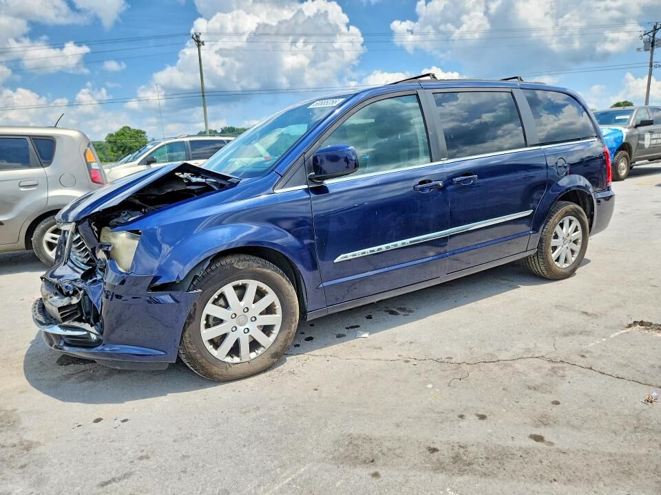 2014 CHRYSLER Town and Country