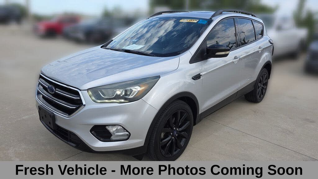 2017 FORD Escape