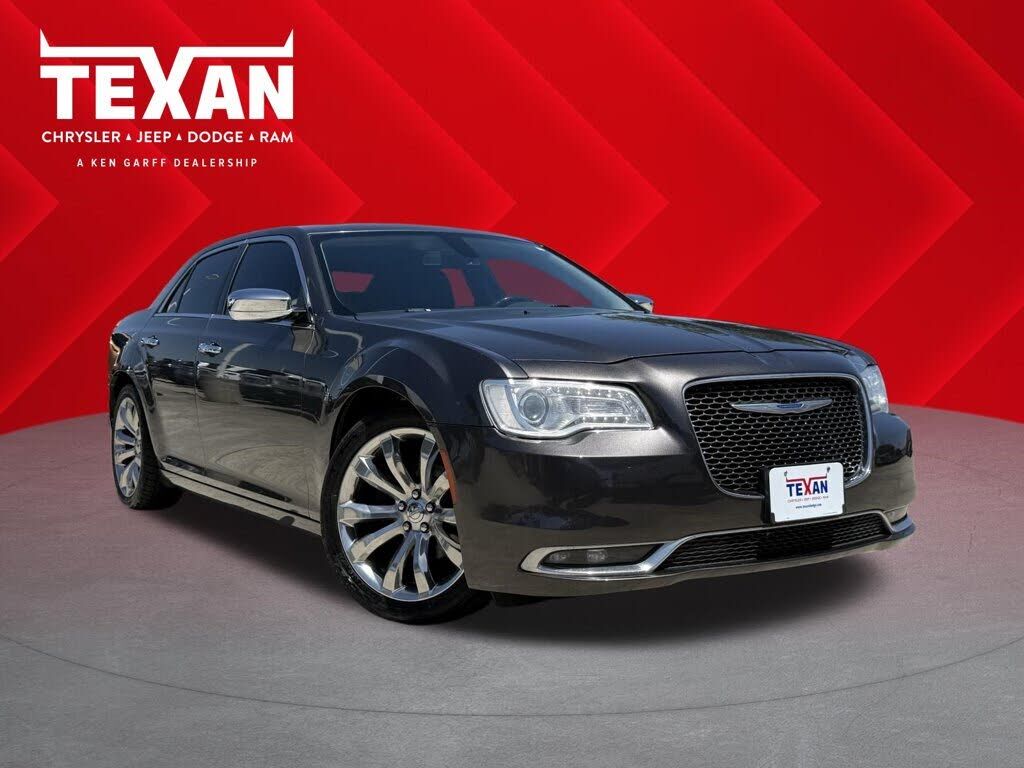 2019 CHRYSLER 300