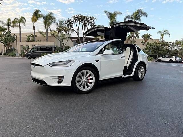 2018 TESLA Model X