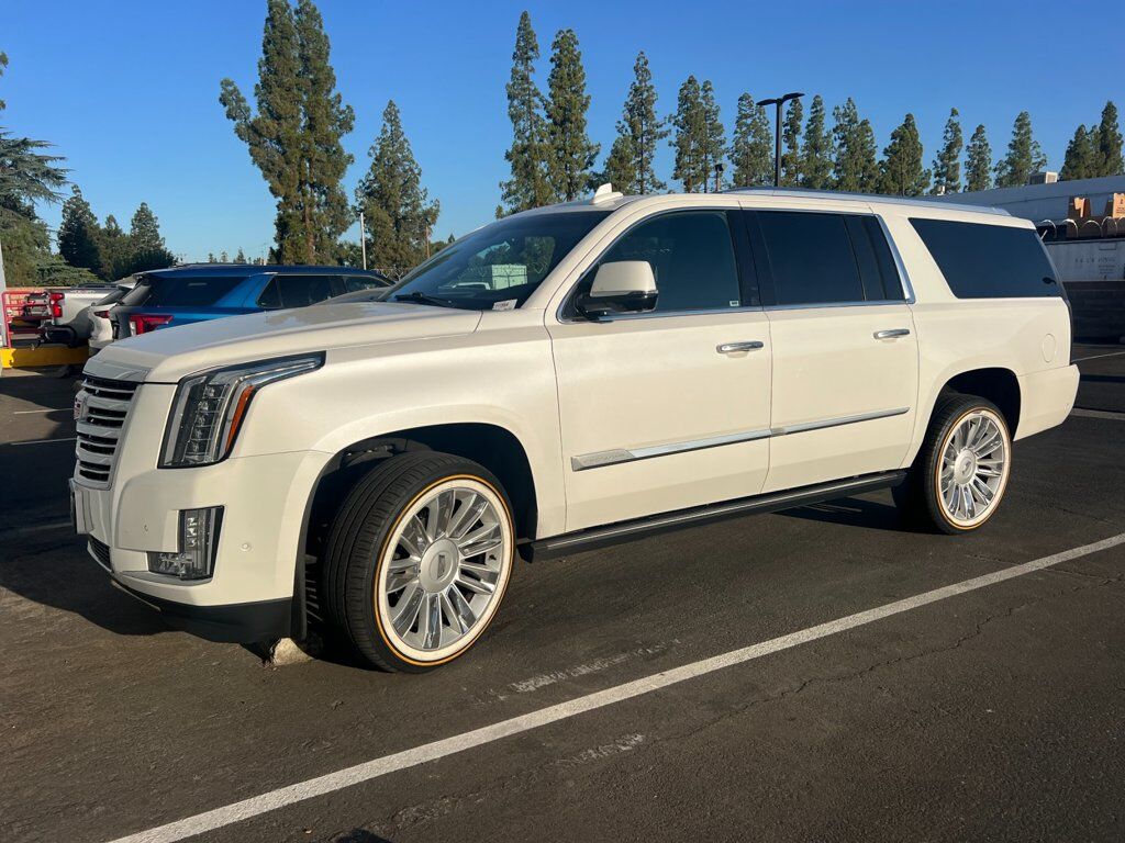 2019 CADILLAC Escalade ESV