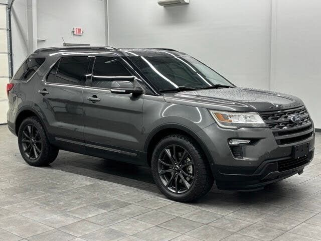 2018 FORD Explorer