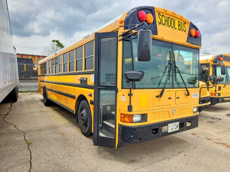 2016 IC BUS PB305