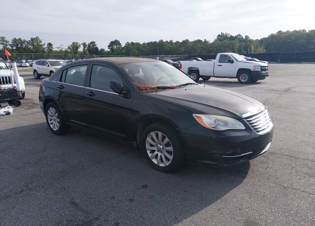 2013 CHRYSLER 200