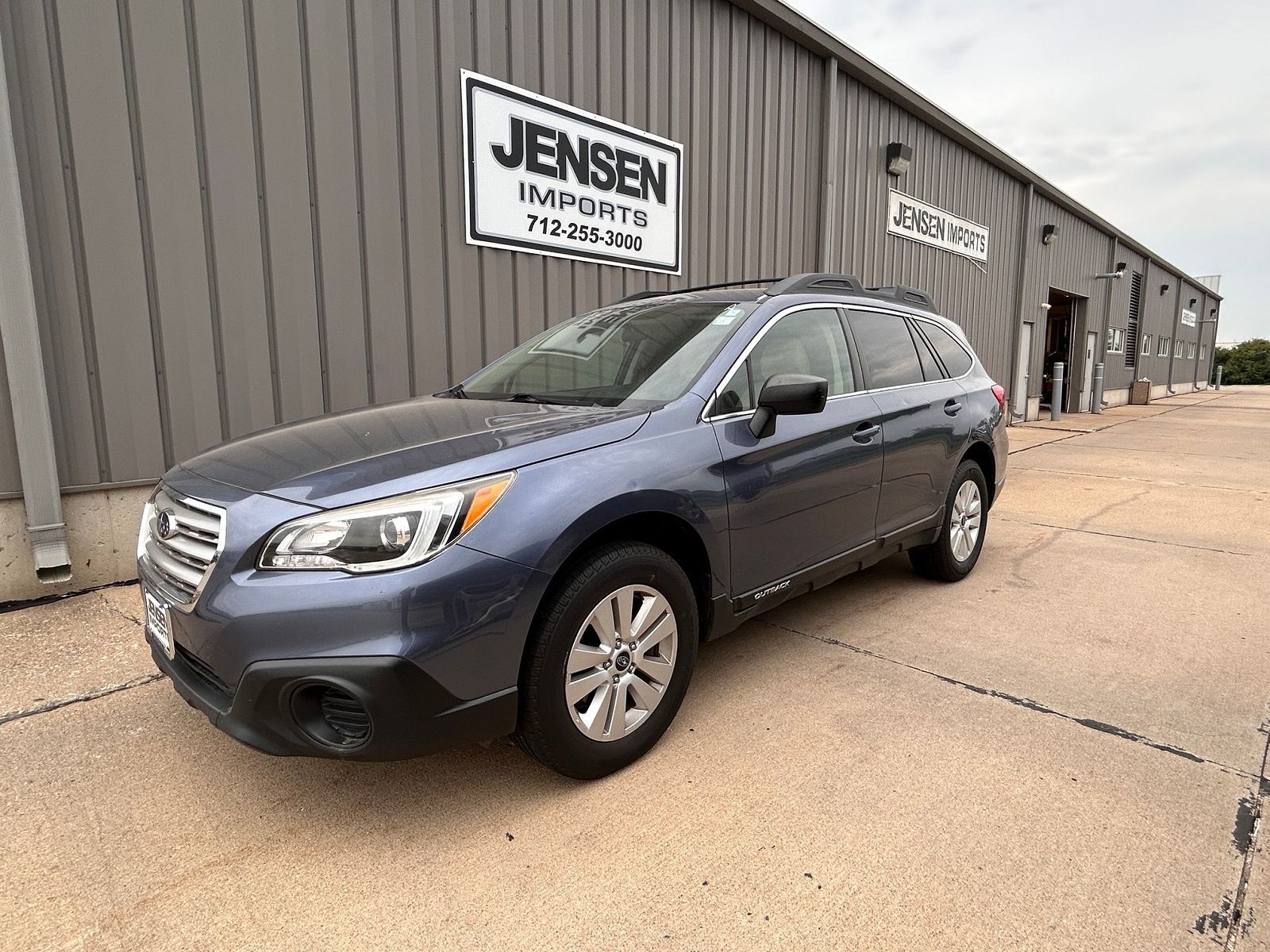 2017 SUBARU Outback
