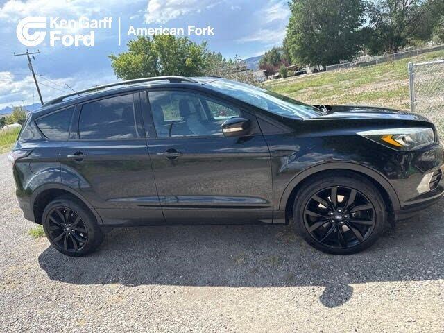 2017 FORD Escape