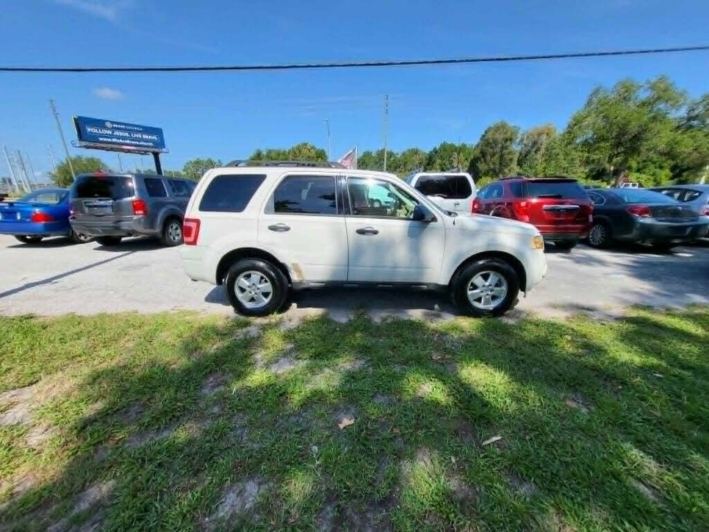 2010 FORD Escape