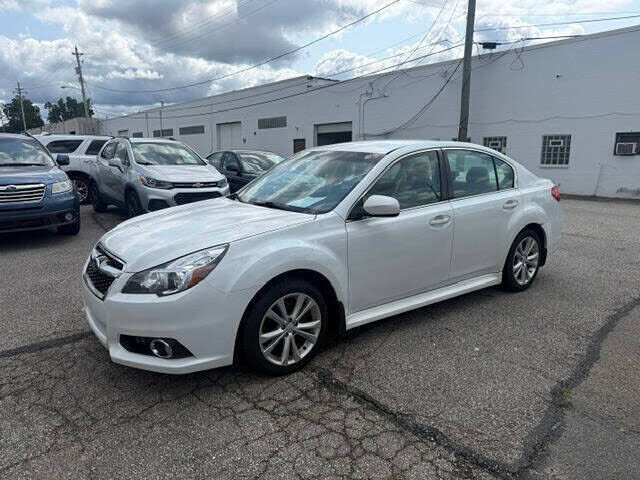 2013 SUBARU Legacy