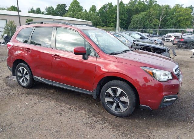 2017 SUBARU Forester