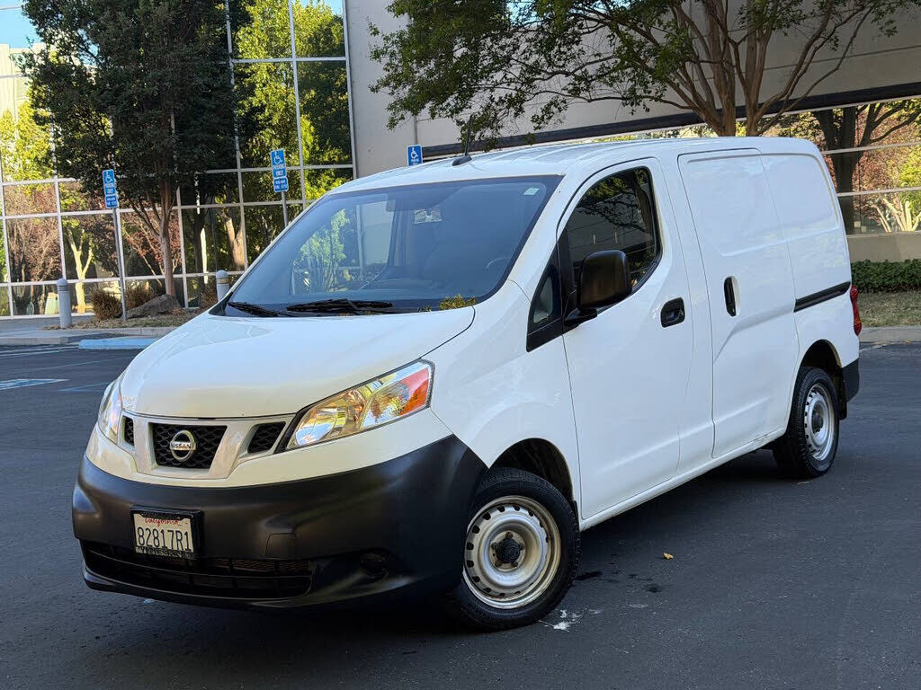 2015 NISSAN NV200