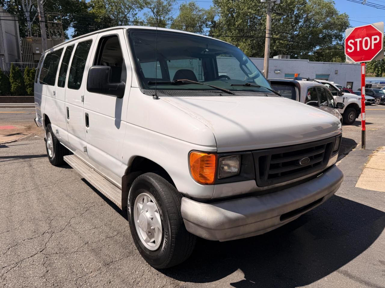 2006 FORD E-350