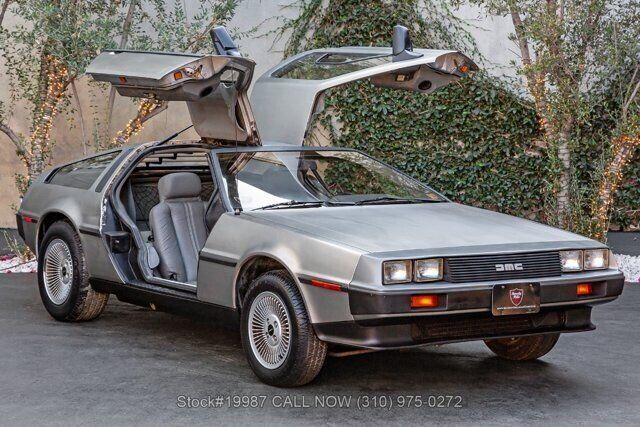 1981 DELOREAN DMC-12