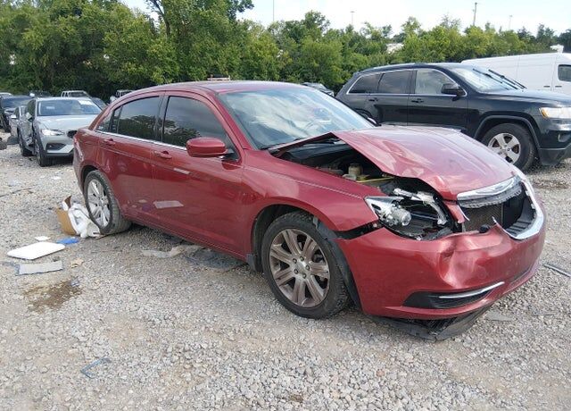 2013 CHRYSLER 200