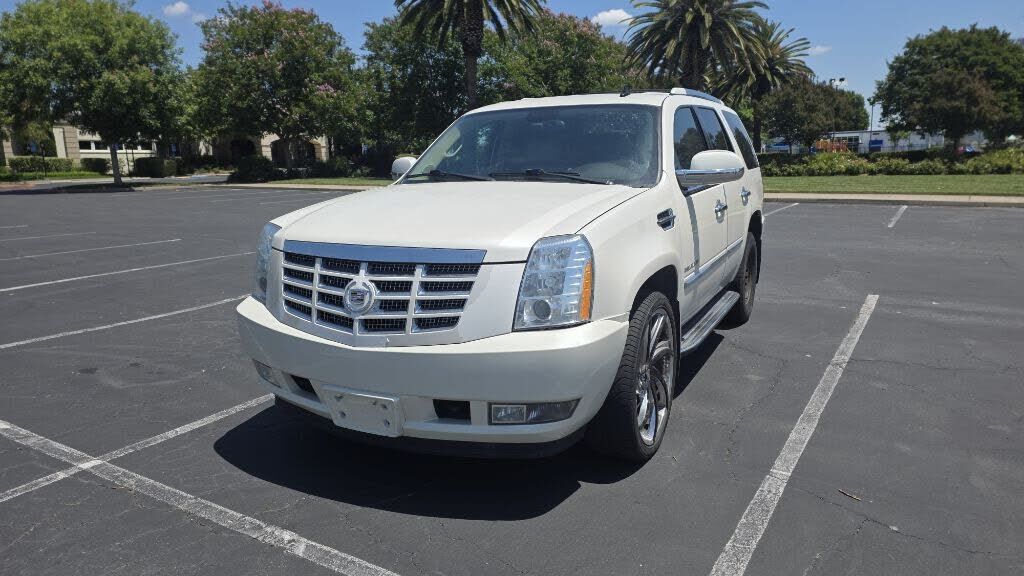 2010 CADILLAC Escalade