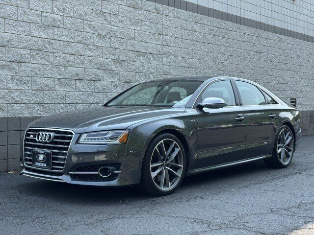 2017 AUDI S8
