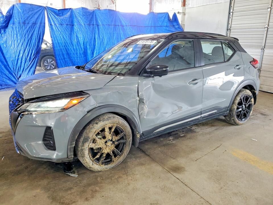 2023 NISSAN Kicks