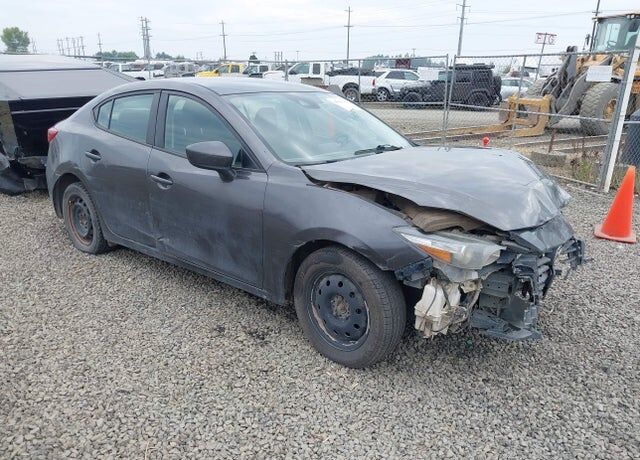 2018 MAZDA Mazda3