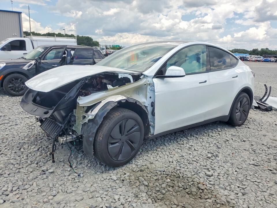2026 TESLA Model Y