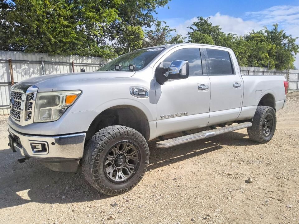 Nissan Titan