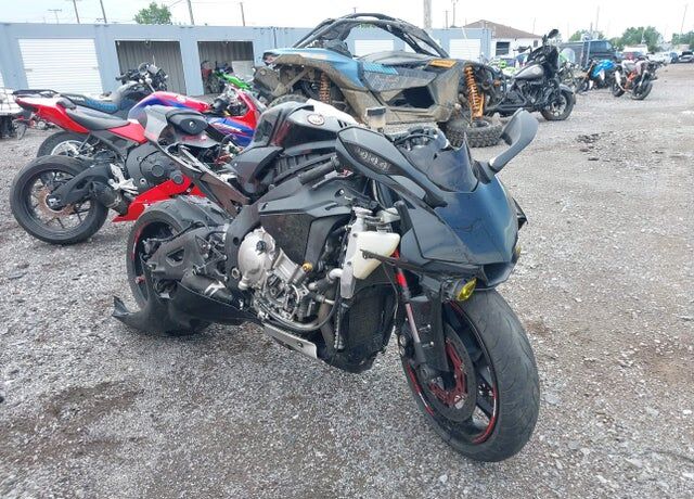 2015 YAMAHA YZF