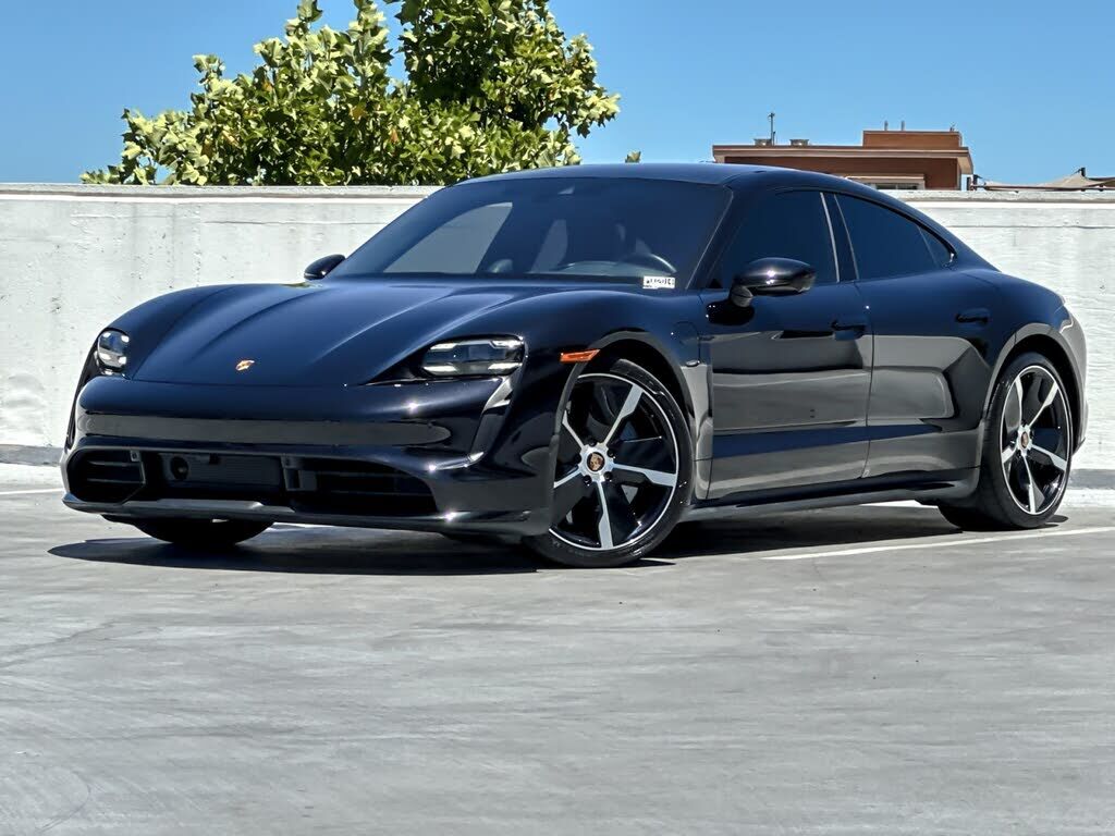 2023 PORSCHE Taycan