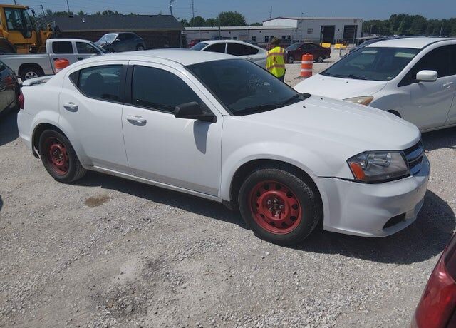 2013 DODGE Avenger