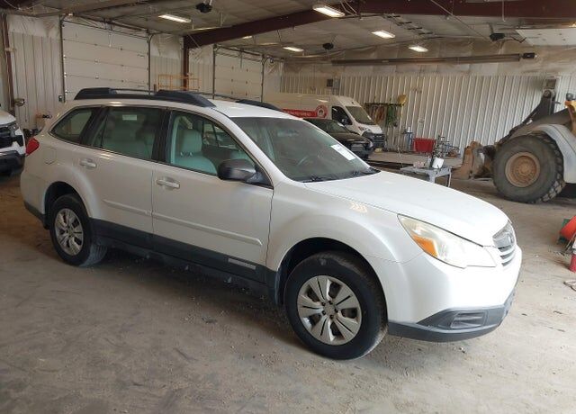 2011 SUBARU Outback