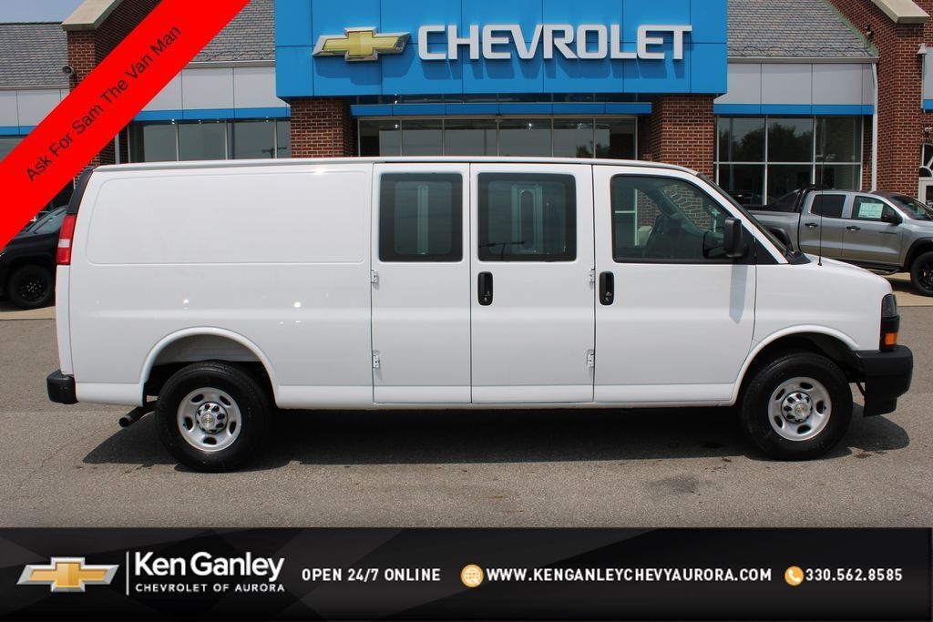 2026 CHEVROLET Express
