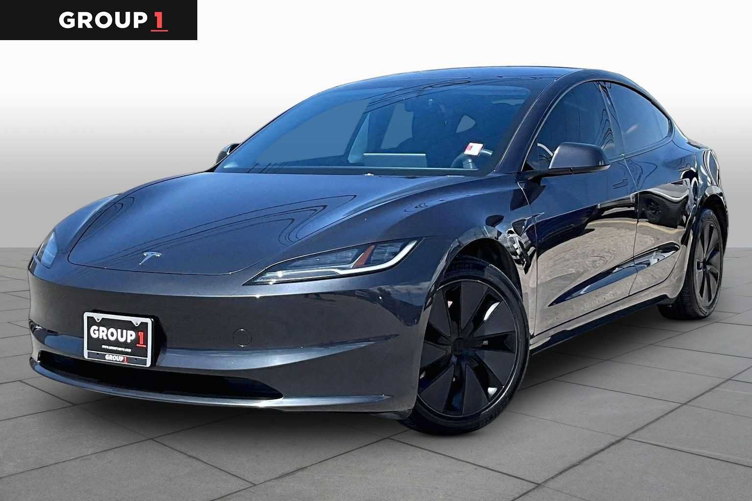 2025 TESLA Model 3