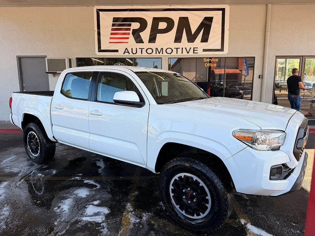 2017 TOYOTA Tacoma