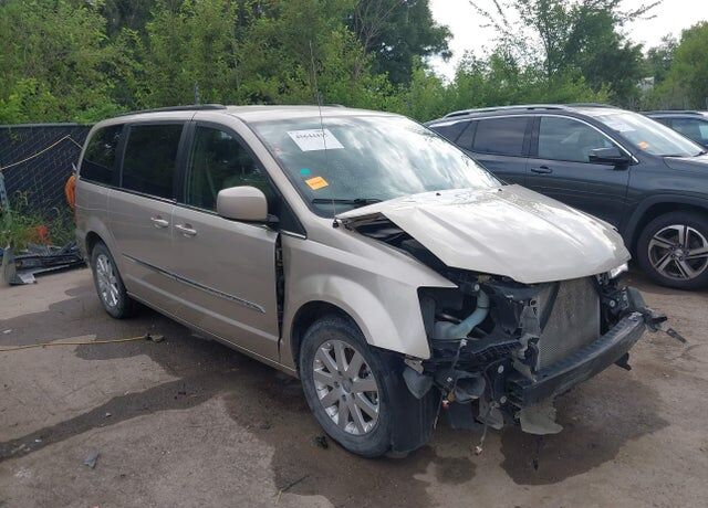 2012 CHRYSLER Town and Country