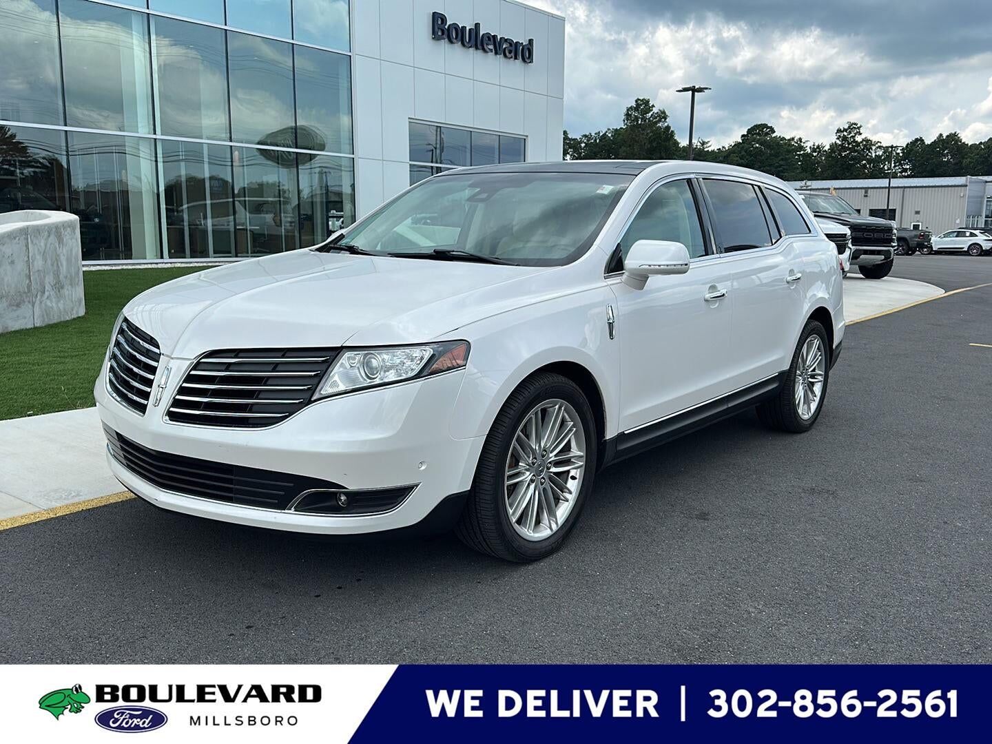 2019 LINCOLN MKT