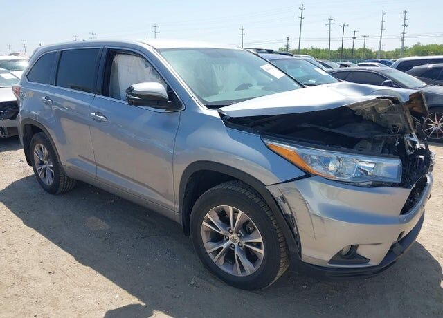 2015 TOYOTA Highlander