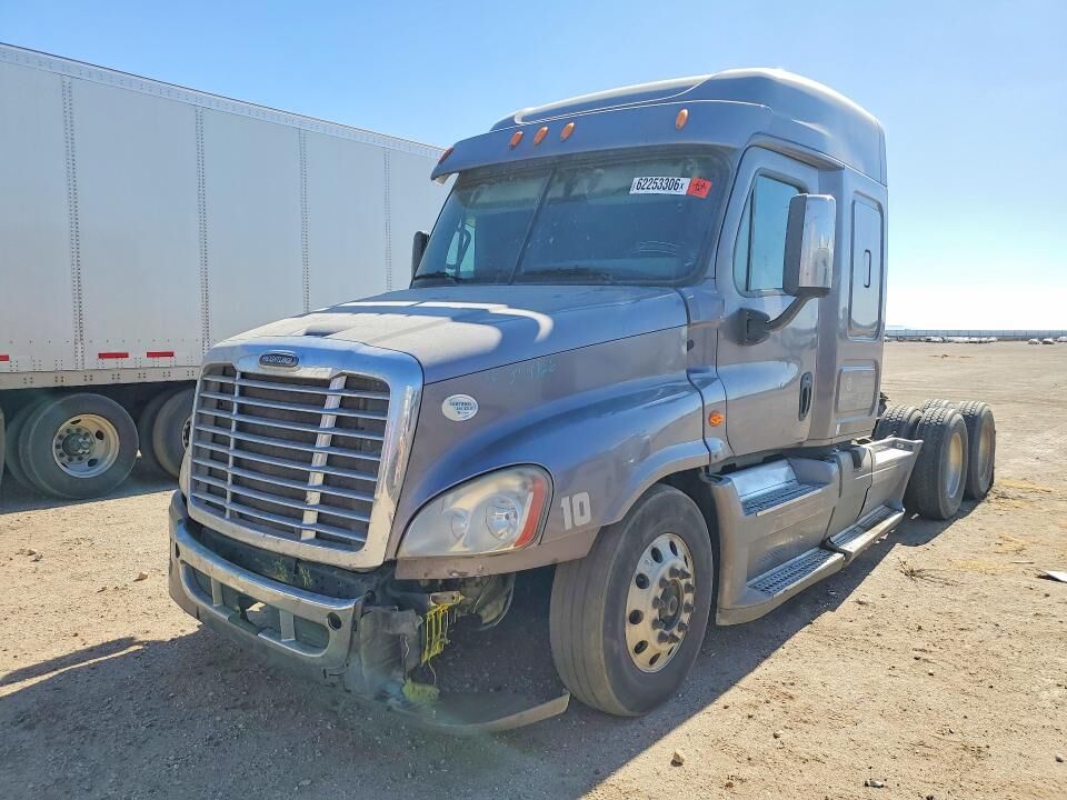 2015 FREIGHTLINER Cascadia