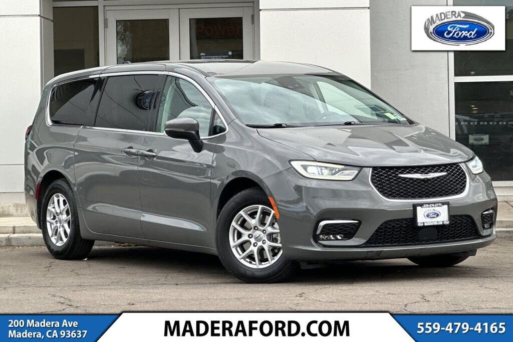 2023 CHRYSLER Pacifica