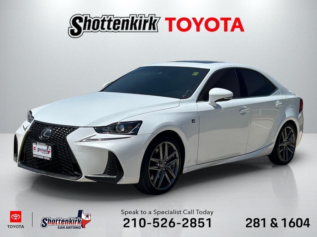 2017 LEXUS IS