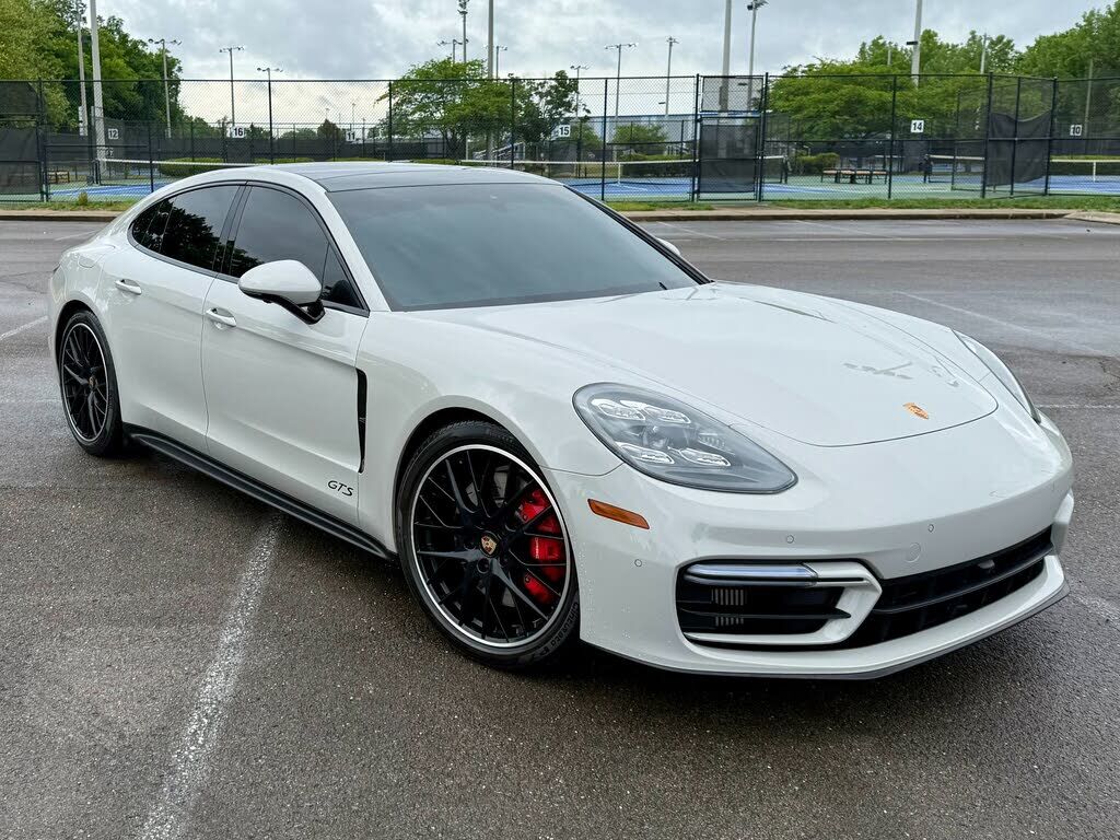 2022 PORSCHE Panamera