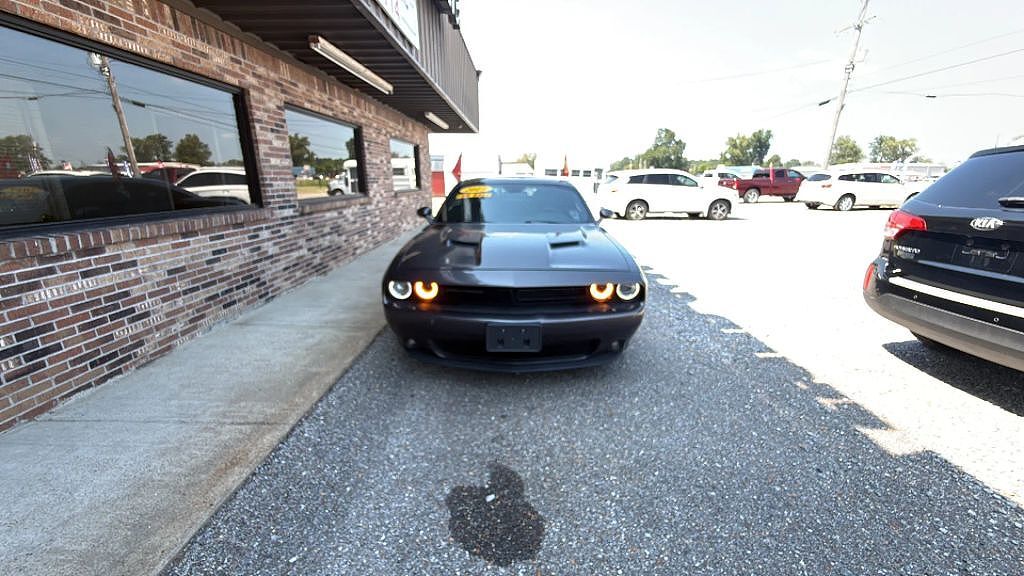 2017 DODGE Challenger