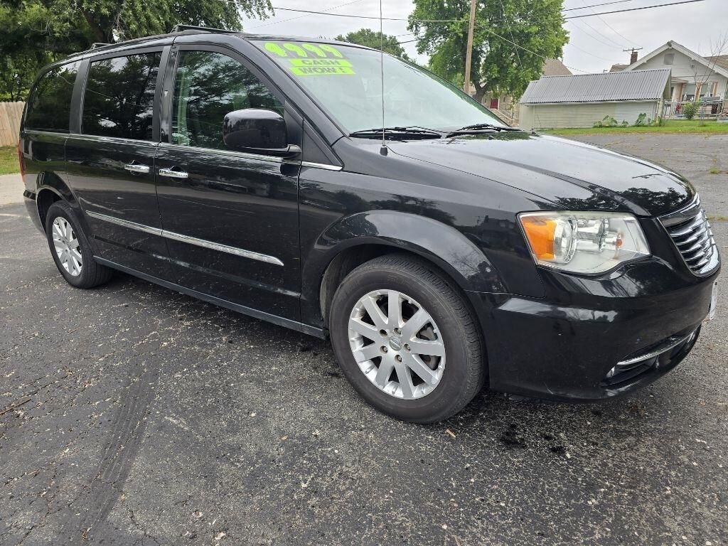 2015 CHRYSLER Town and Country