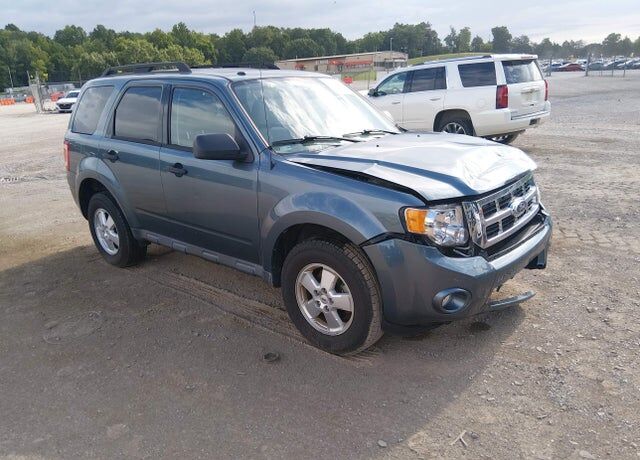 2011 FORD Escape